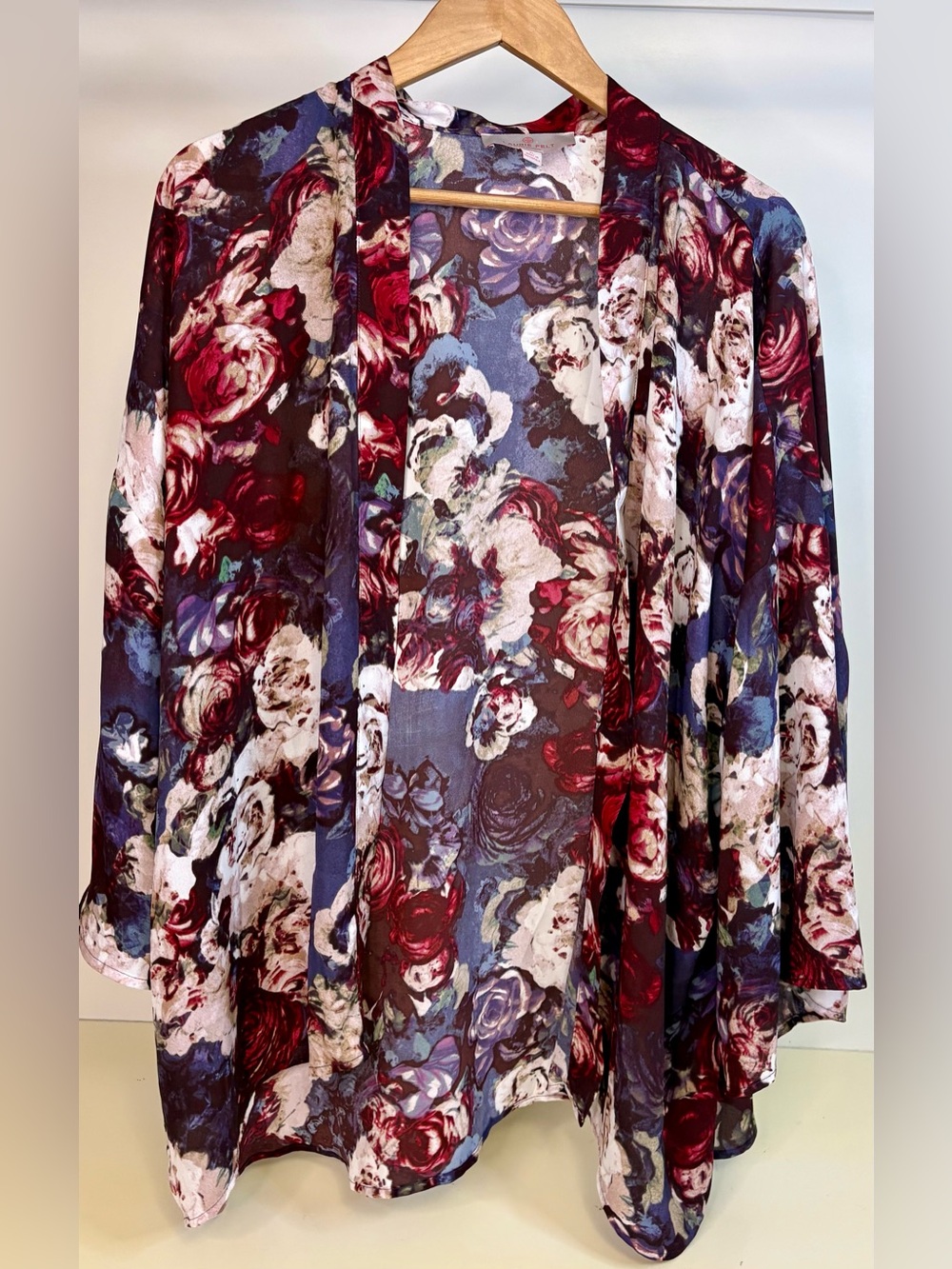 NWT- Laurie Felt Open Front Printed Kimono Navy Floral XL